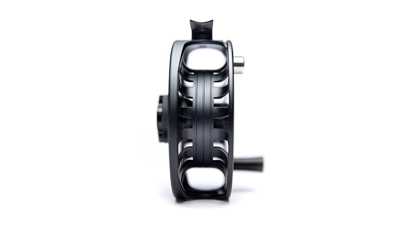 Large arbor fly reel with sealed drag